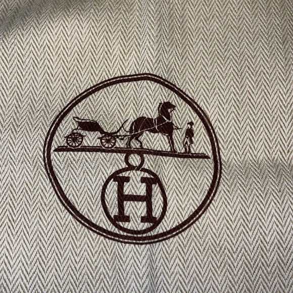 Hermes oversized dustbag W28” L20 - Picture 3 of 3